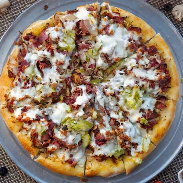 Pastrami pizza pizza.