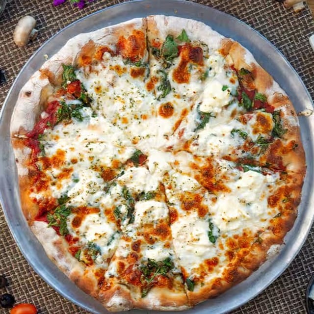 Spinach florentine pizza.