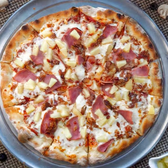 Ernie's Hawaiian pizza.