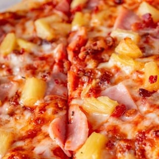 Ernie's Hawaiian Pizza
